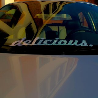 delicious. Aufkleber Hologramm Sticker